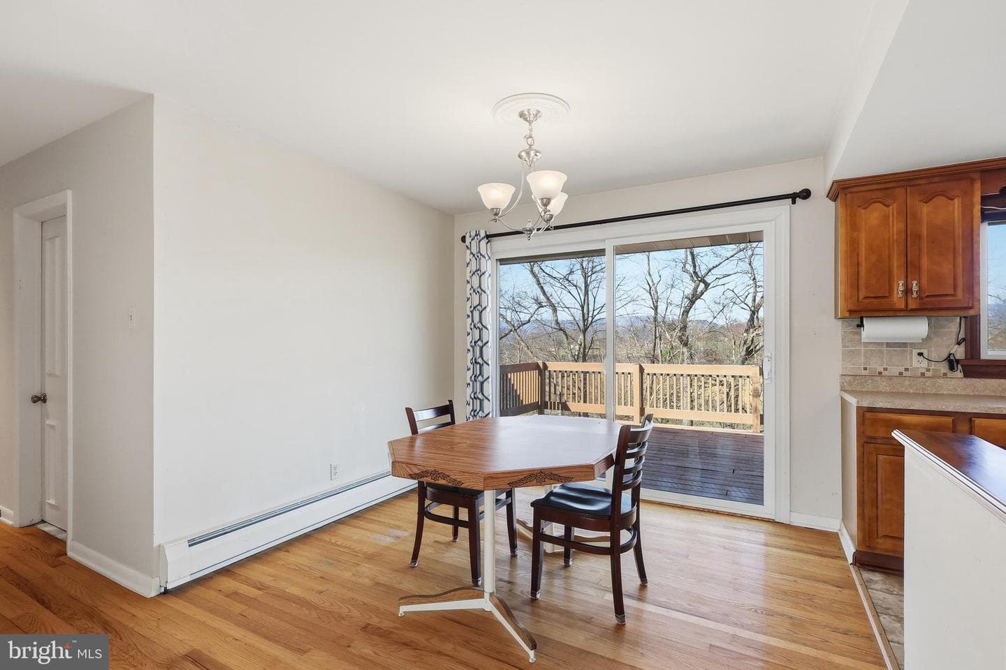 701 White Avenue photo 8