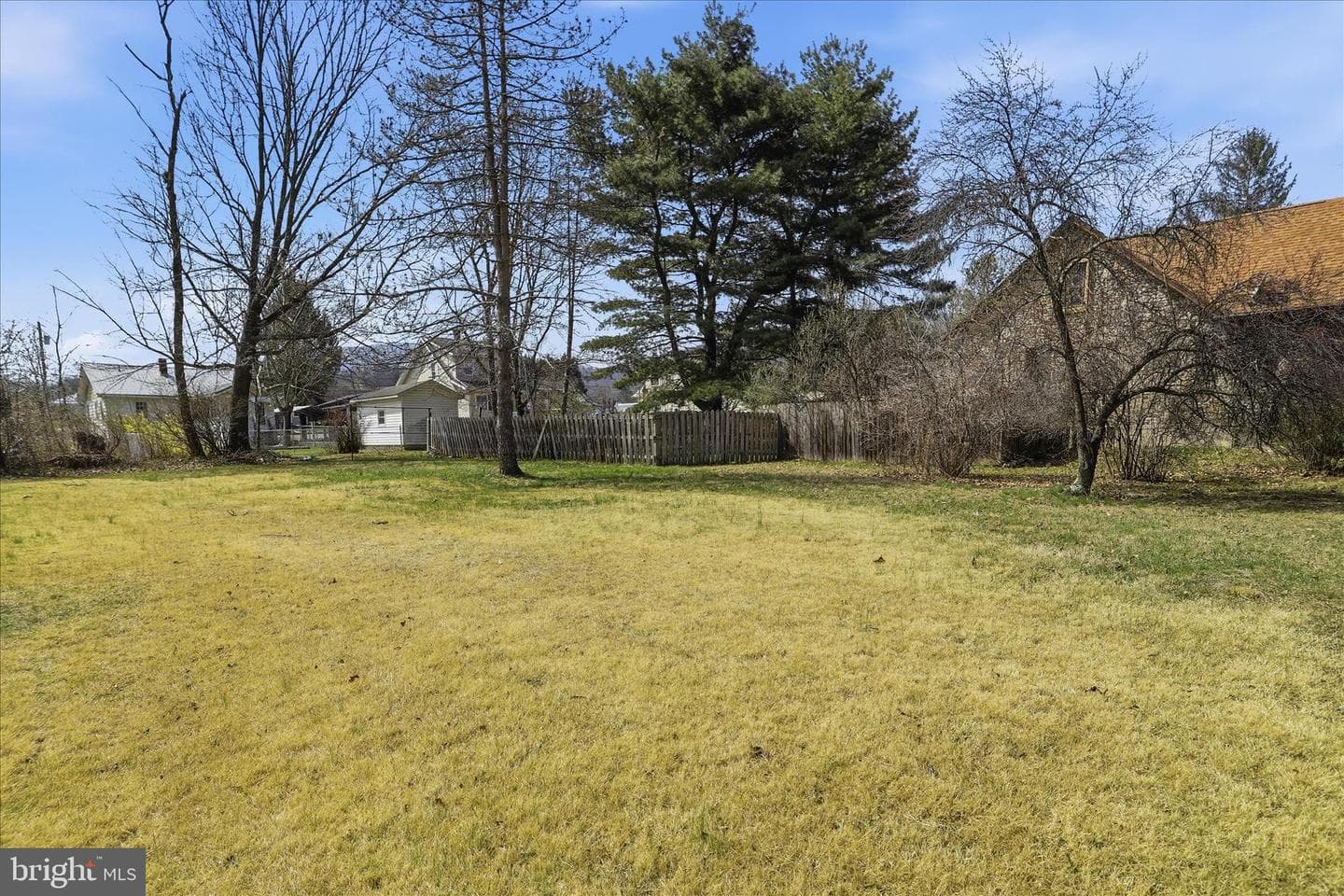 13 S Woodlawn Avenue photo 10