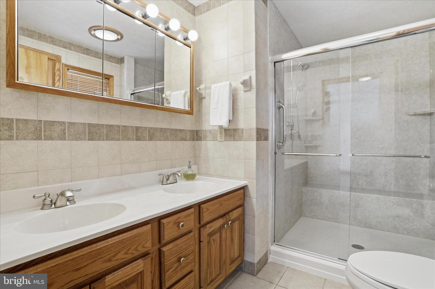 13 S Woodlawn Avenue photo 25