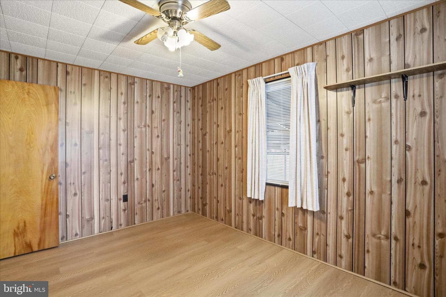 13 S Woodlawn Avenue photo 27
