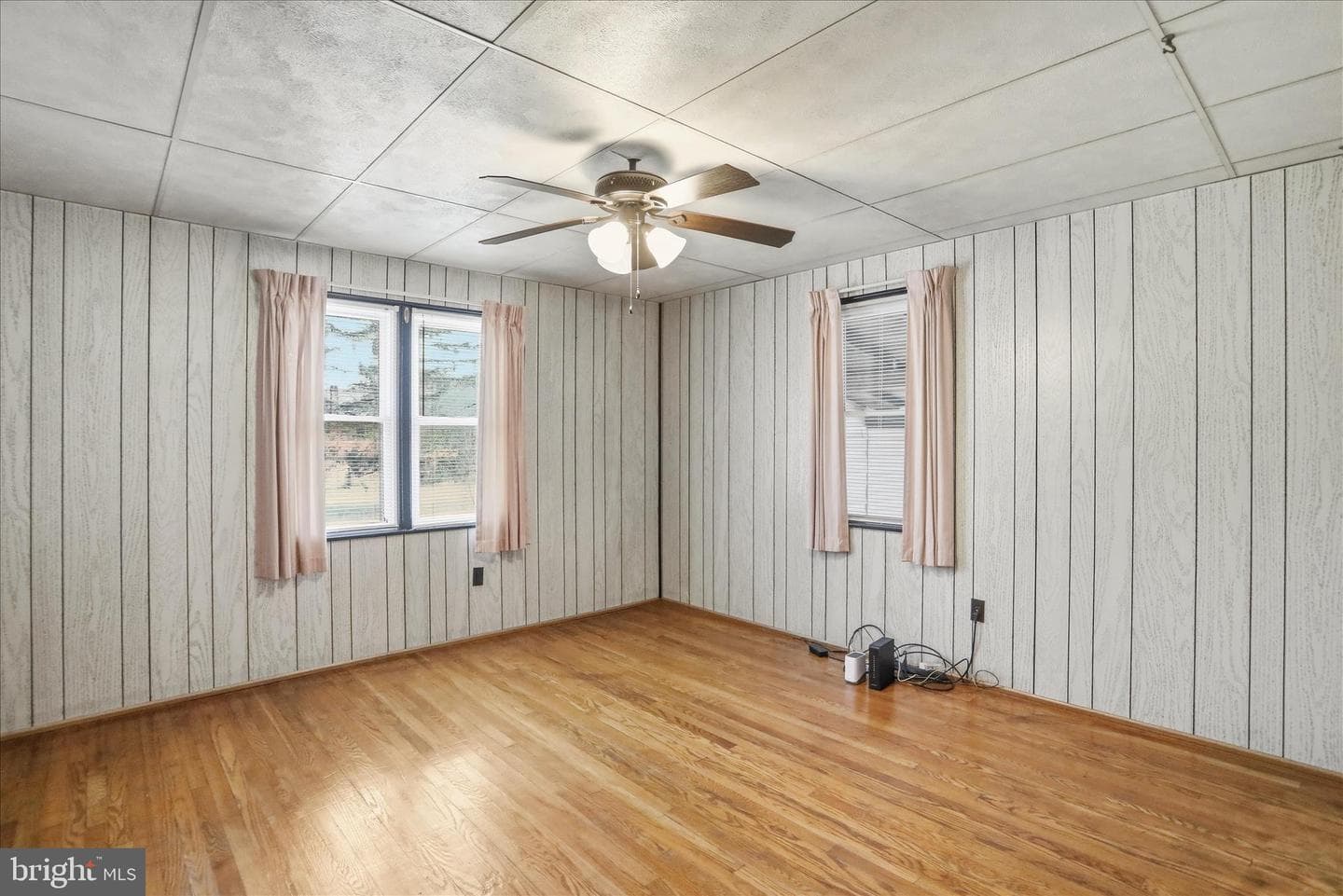 13 S Woodlawn Avenue photo 29