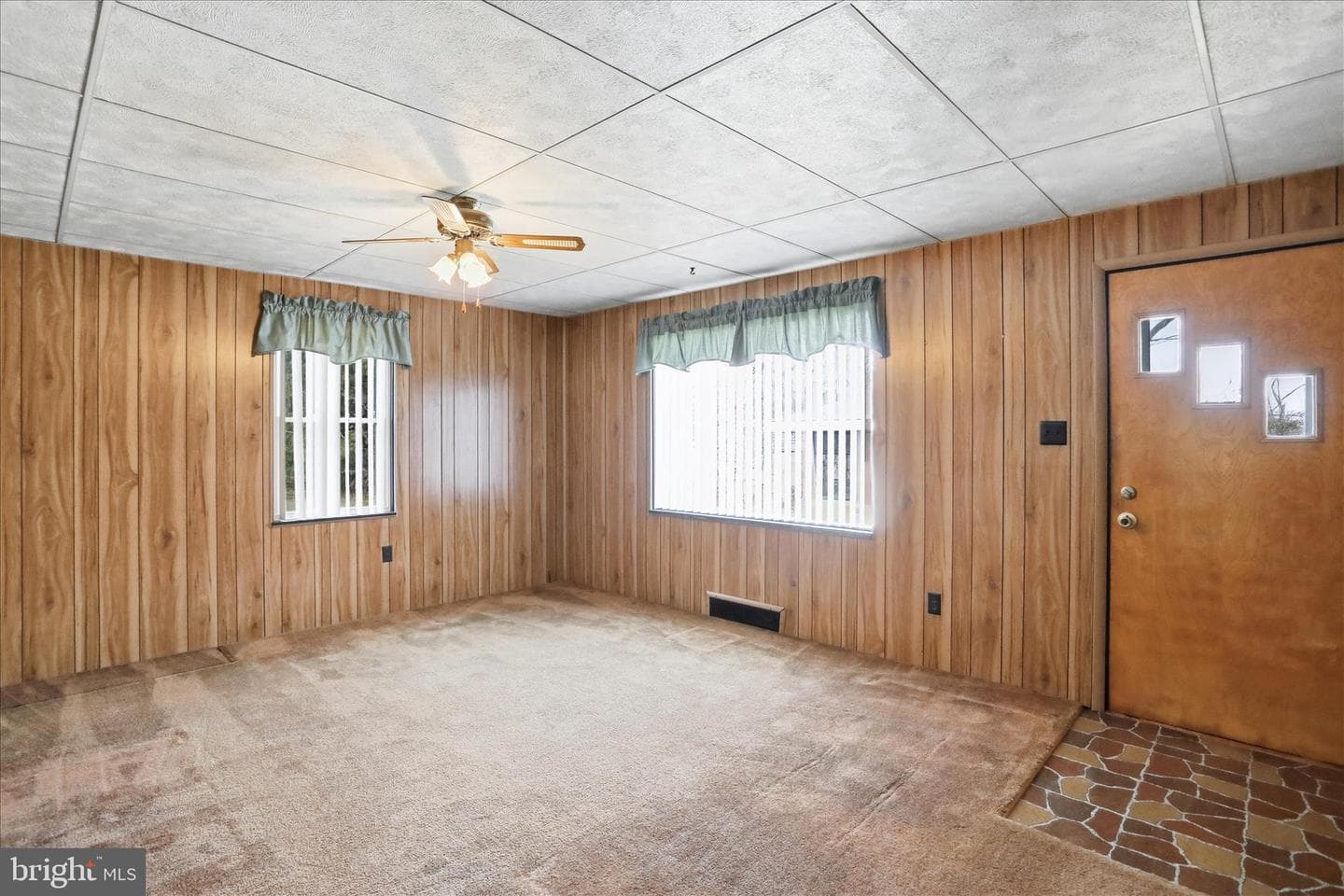 13 S Woodlawn Avenue photo 31