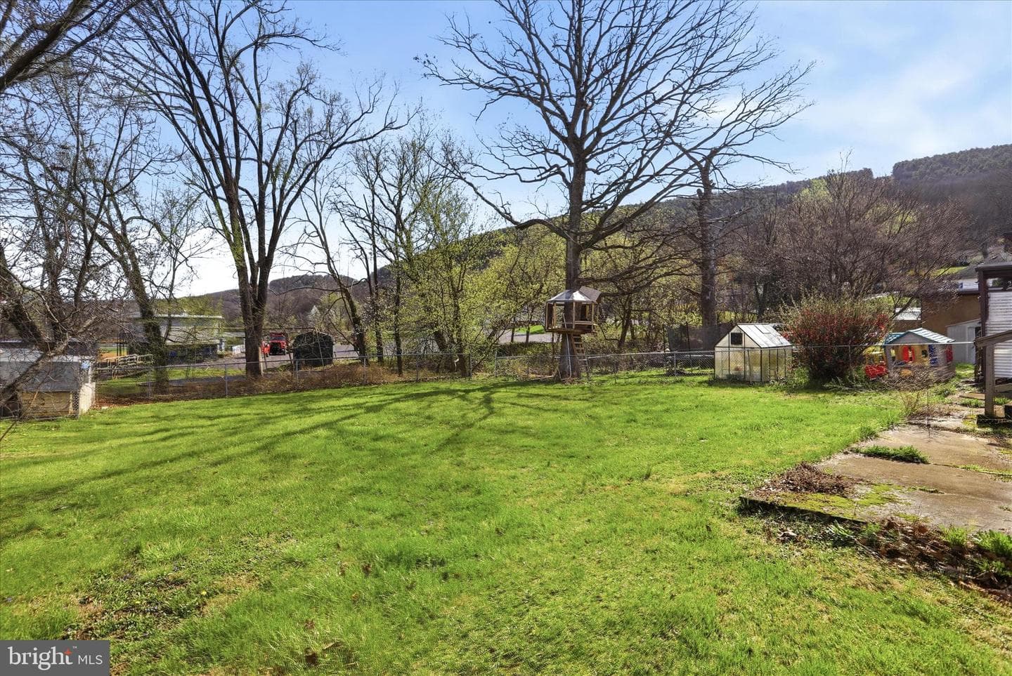 3 Glenview Dr photo 4