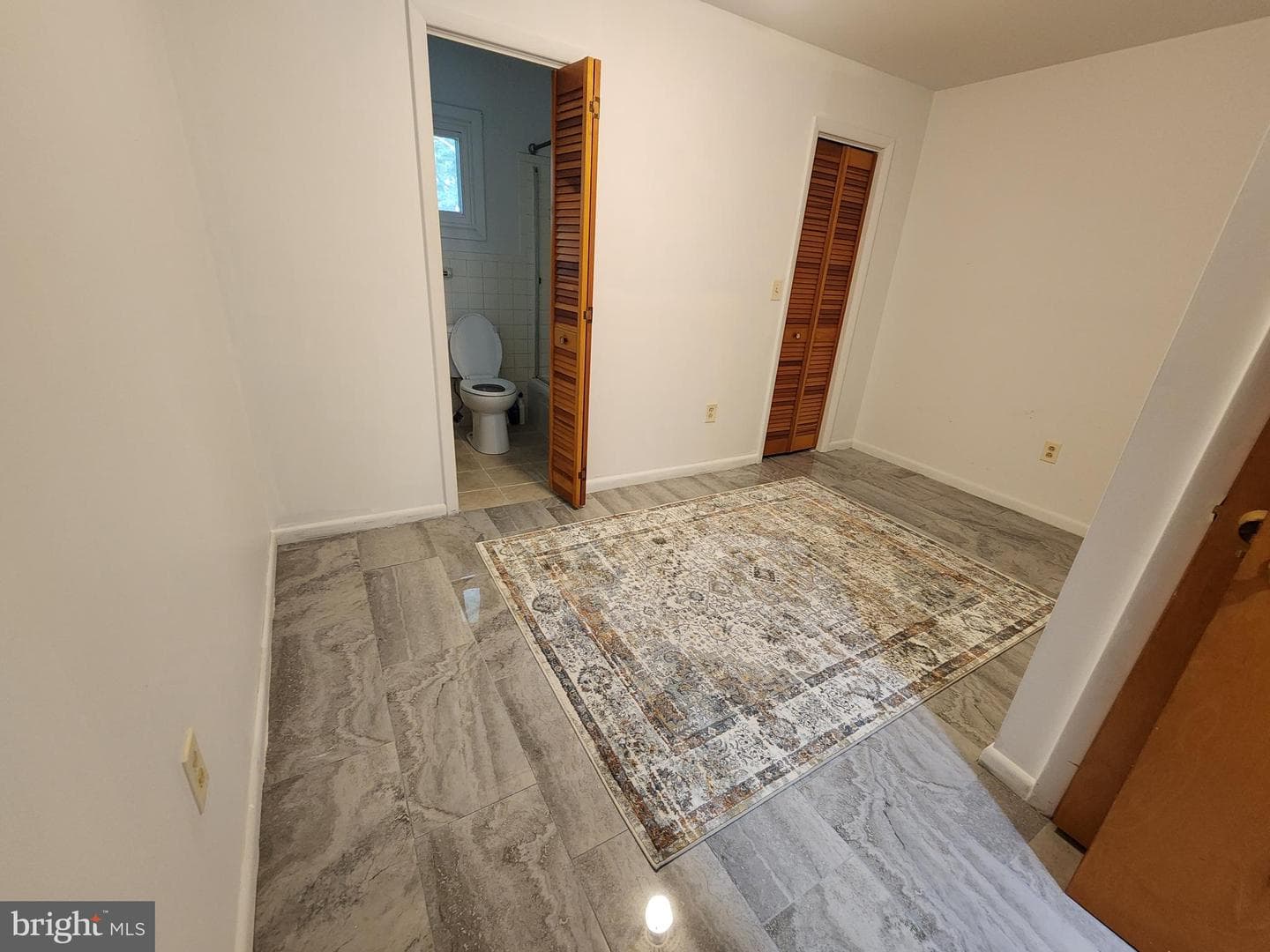 806 Valley View Drive photo 8