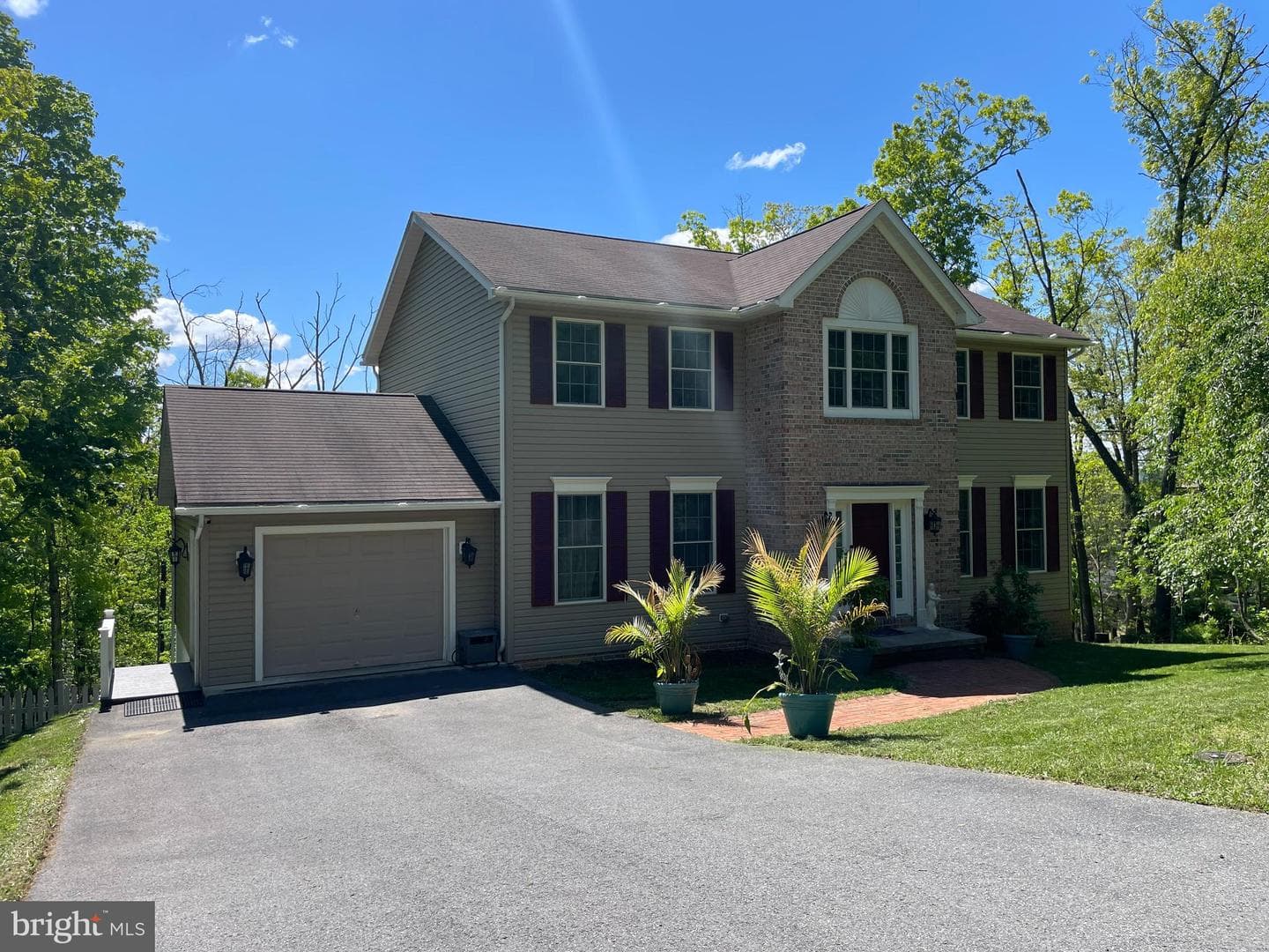 1044 Longwood Avenue, Cumberland