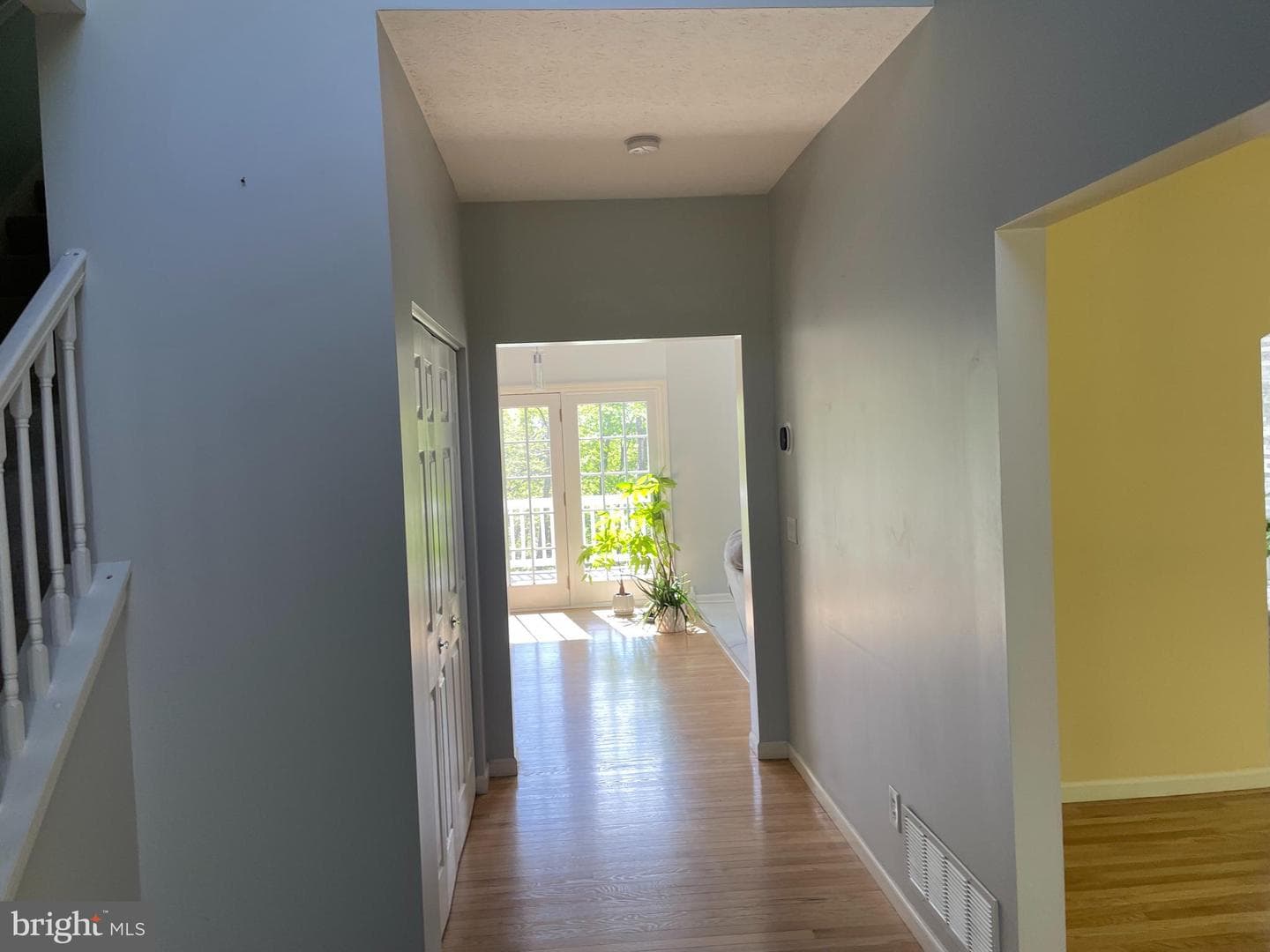 1044 Longwood Avenue photo 9