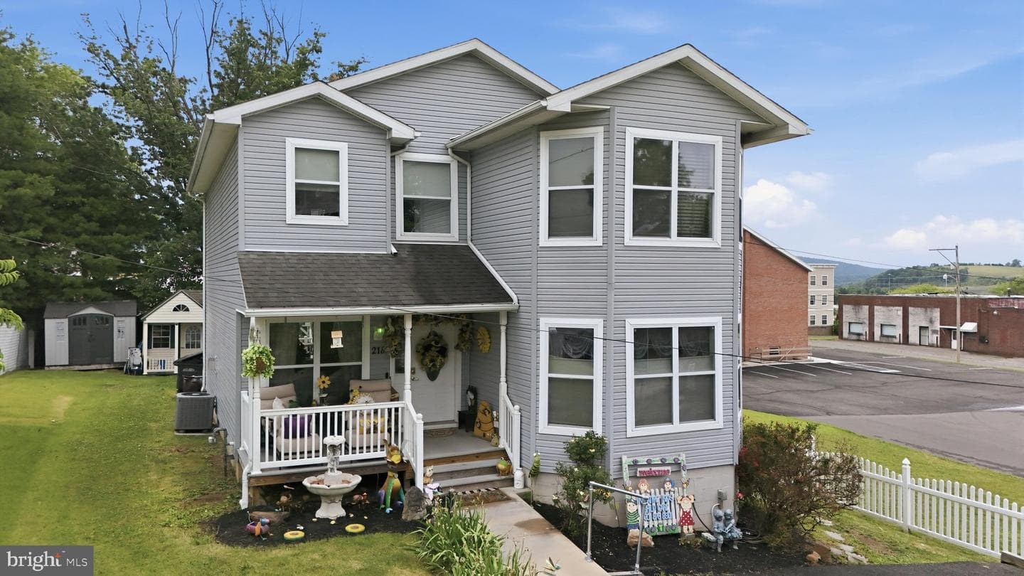 218 Wempe Drive, Cumberland