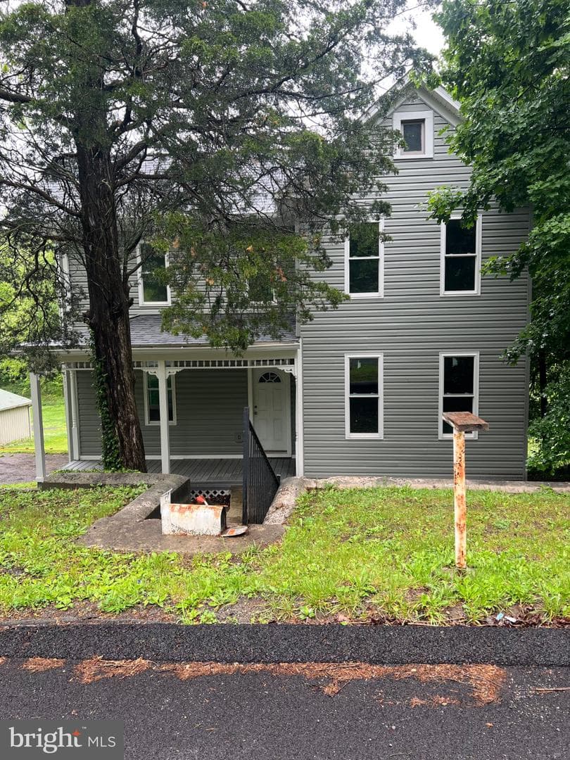 1034 Shades Lane, Cumberland