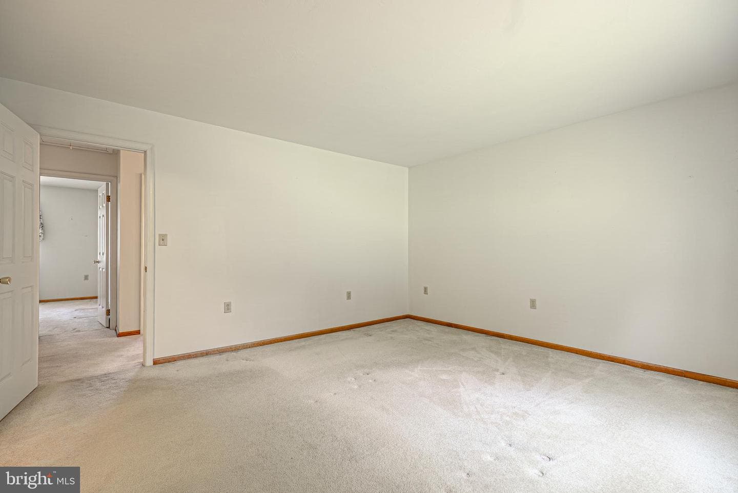 608 Wellington Lane photo 27