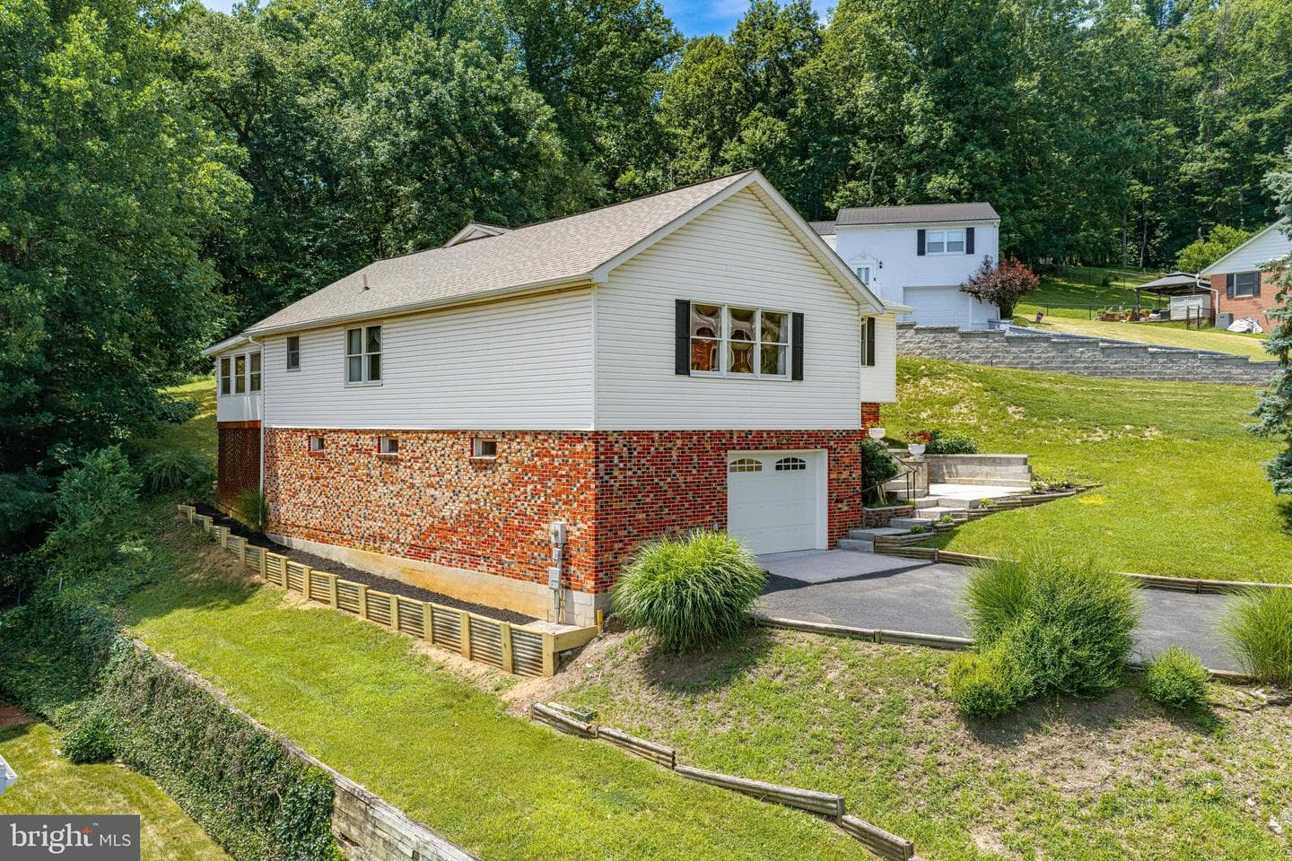 608 Wellington Lane photo 60