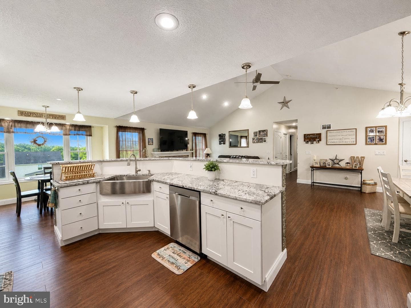 12714 Woodbine Rd SW photo 8