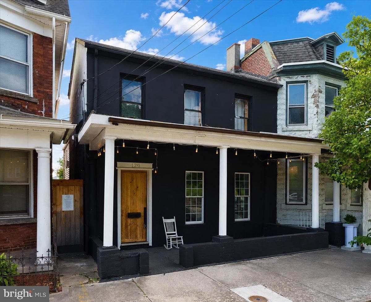 120 Columbia Street, Cumberland