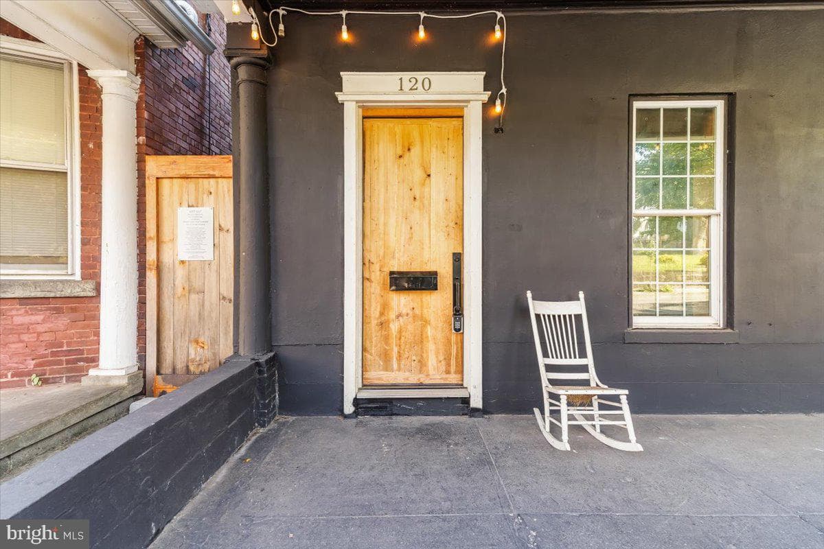 120 Columbia Street, Cumberland