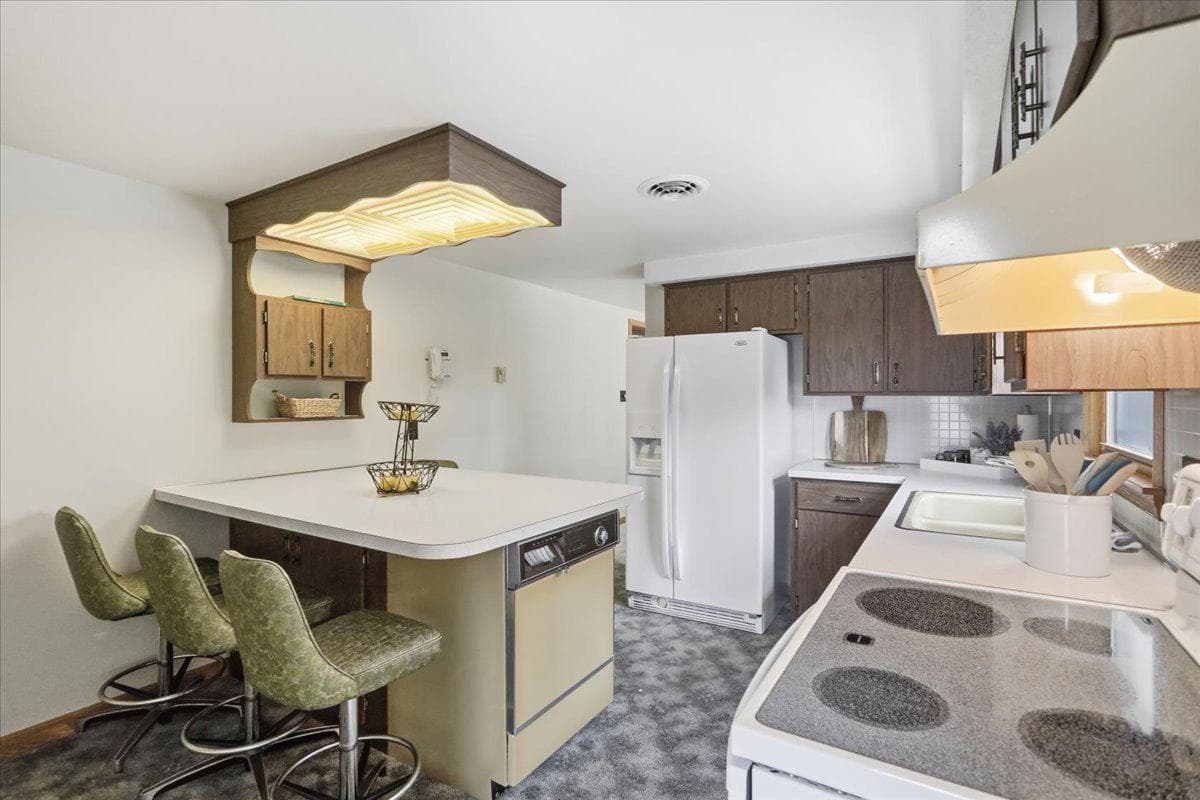 14105 Royal Oak Drive SW photo 12
