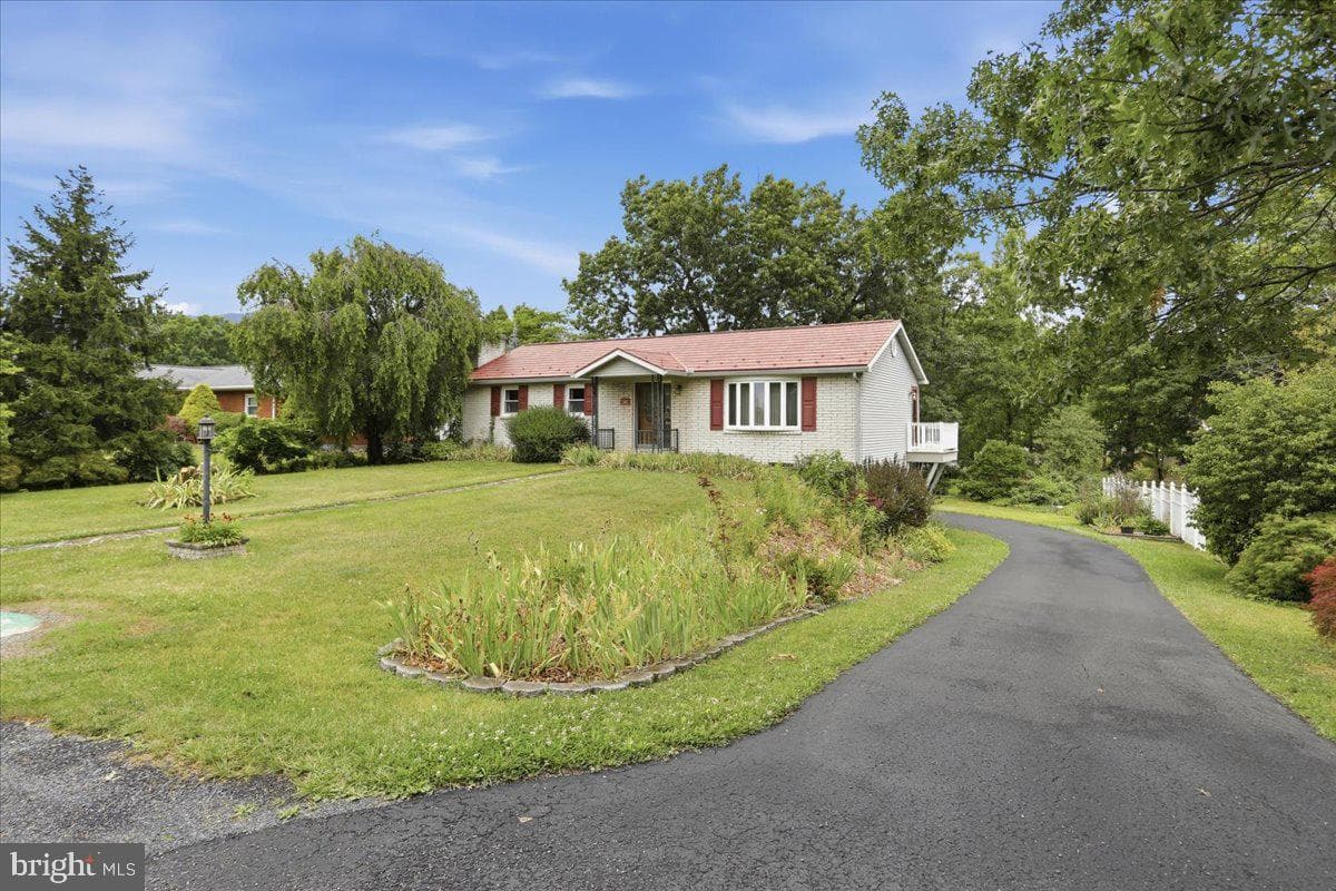 14105 Royal Oak Drive SW, Cresaptown