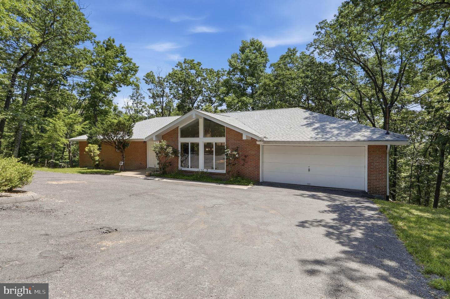 935 Dingle Park Drive photo 3