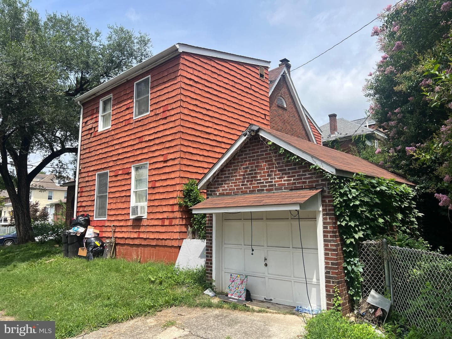 902 Hill Top Drive photo 4