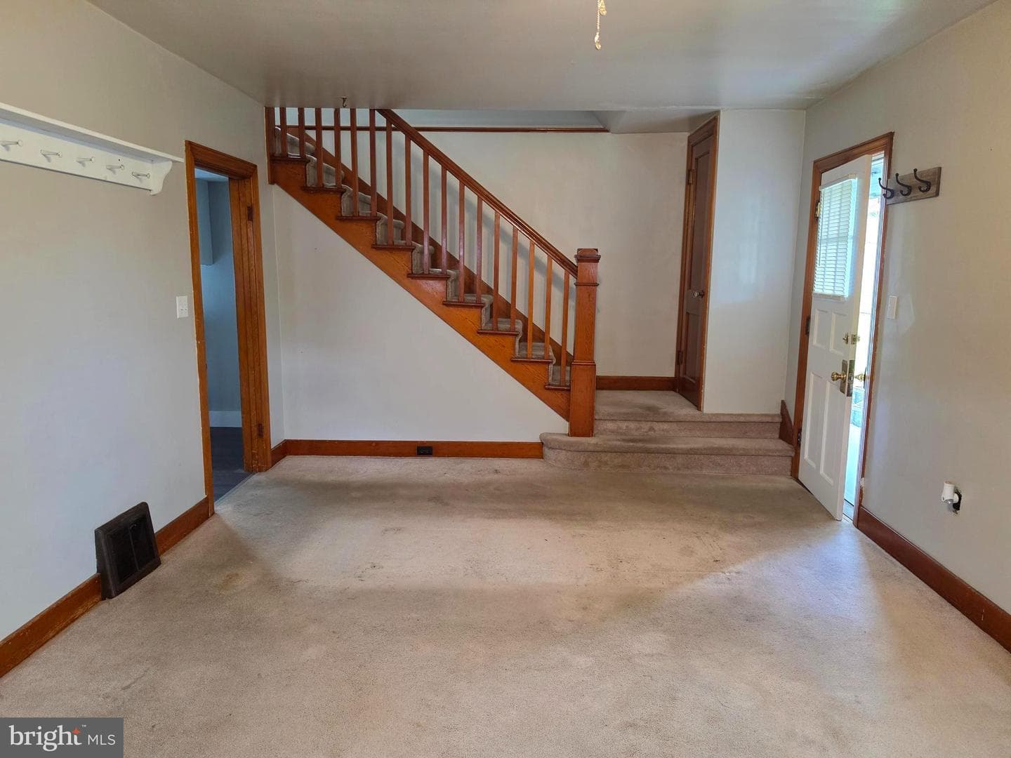 512 Forester Avenue photo 11