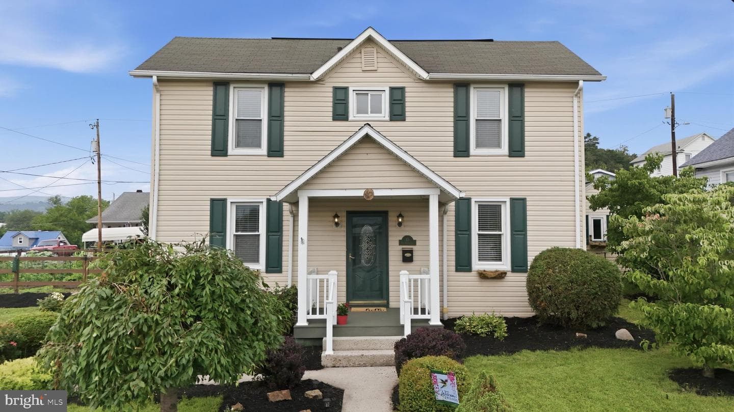 45 New Hampshire Avenue, Cumberland
