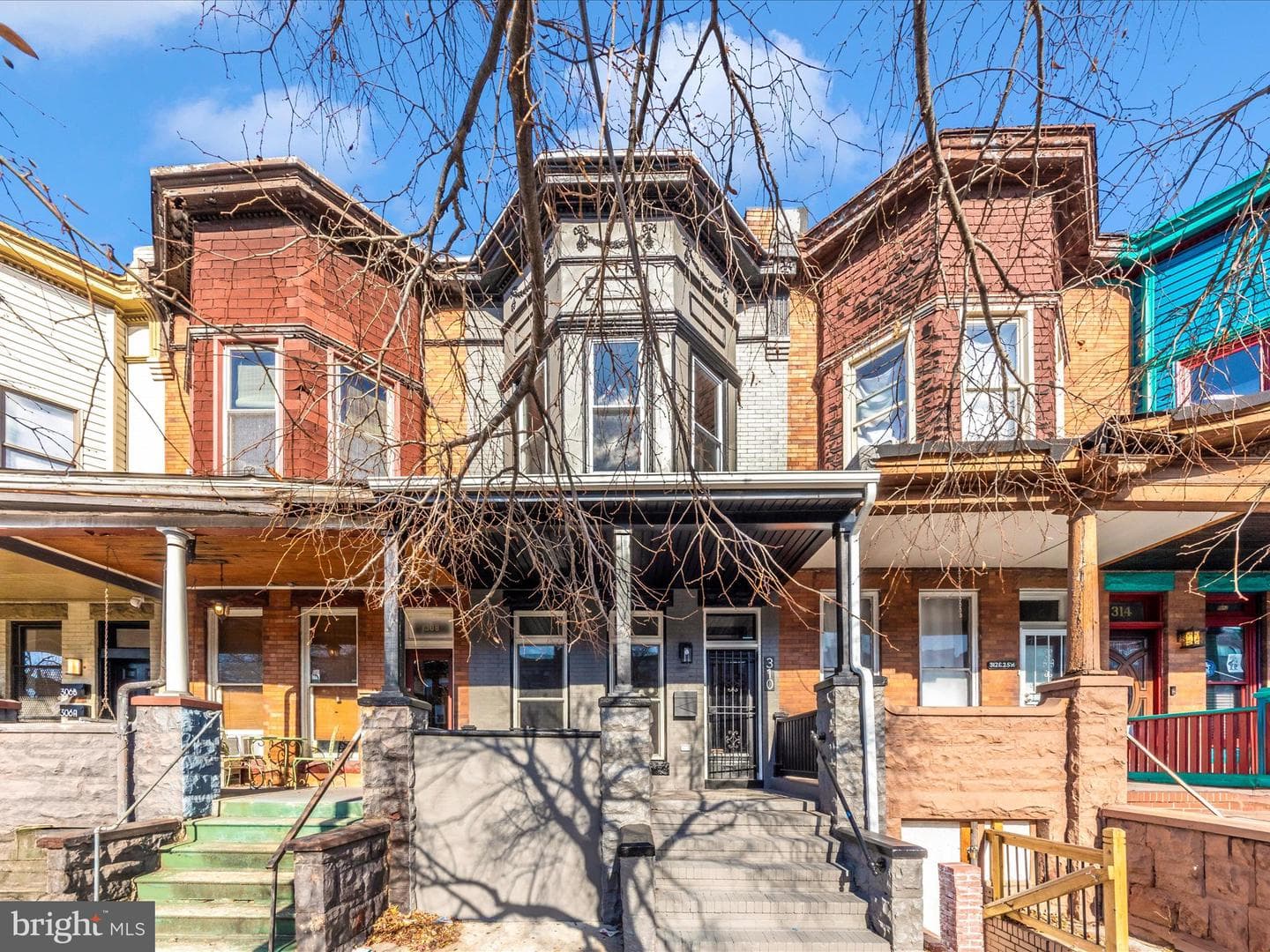 310 E 25th Street photo 2