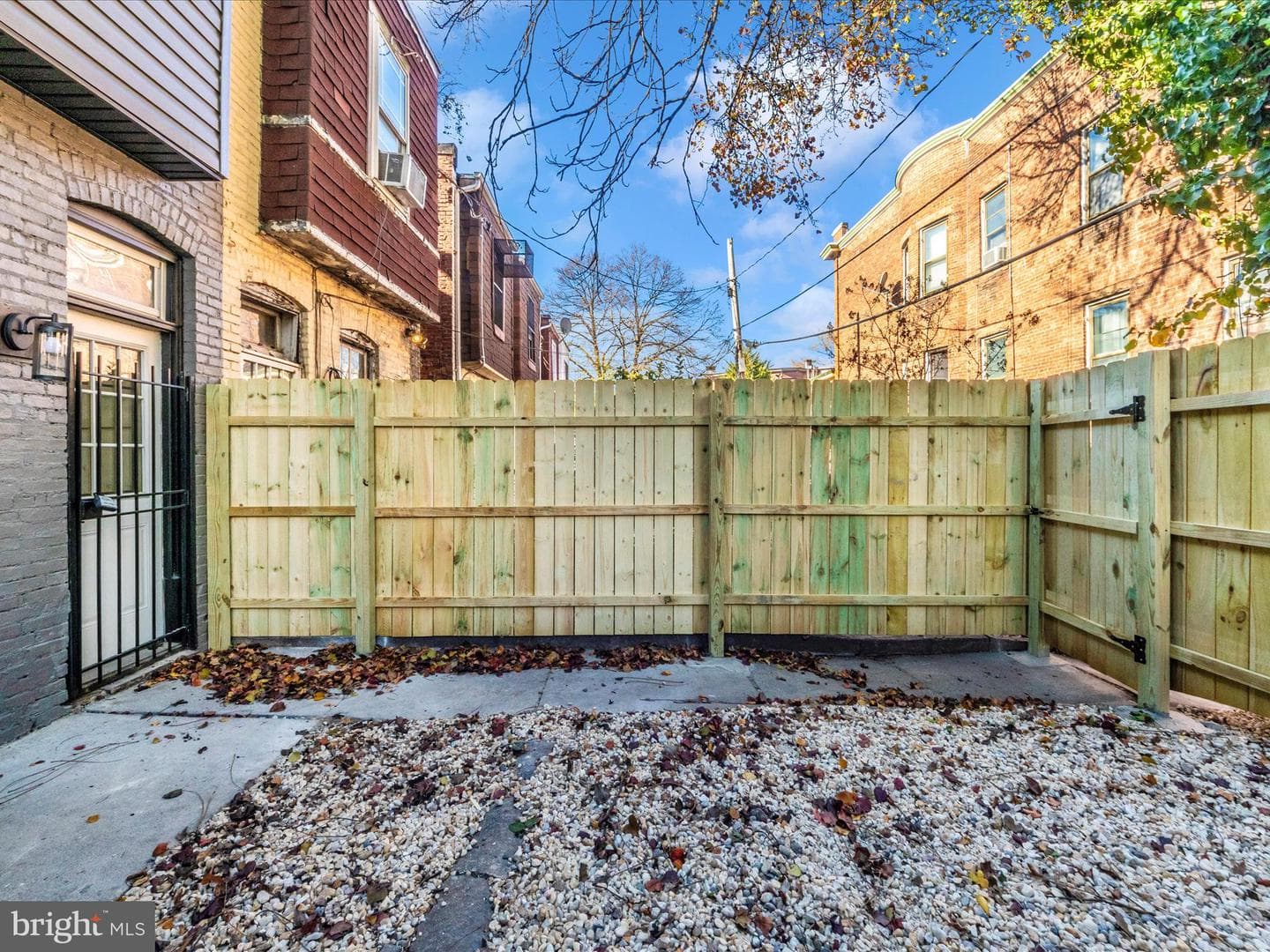 310 E 25th Street photo 44