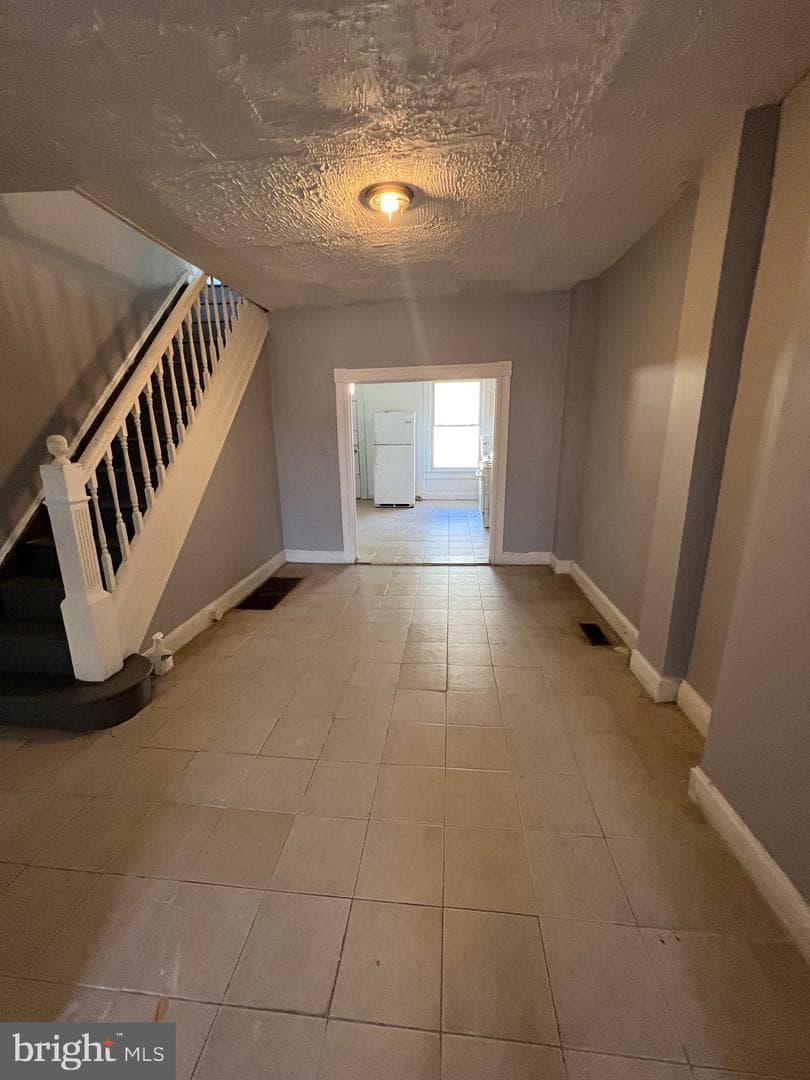 211 S Hilton Street photo 3