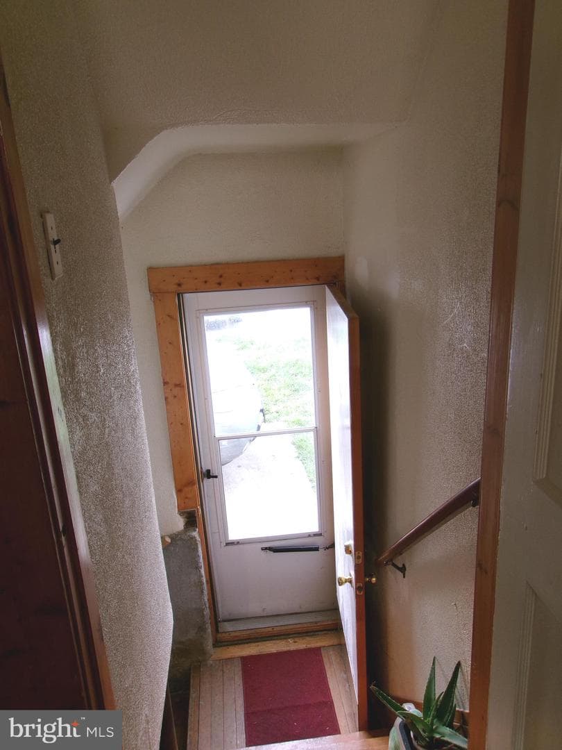 4204 Kenwood Avenue photo 24