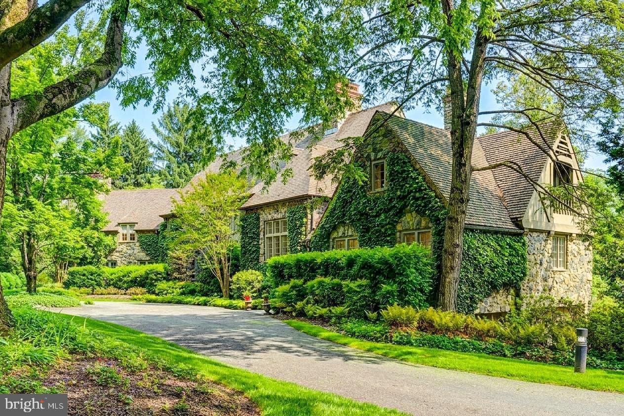 102 Cotswold Road photo 6