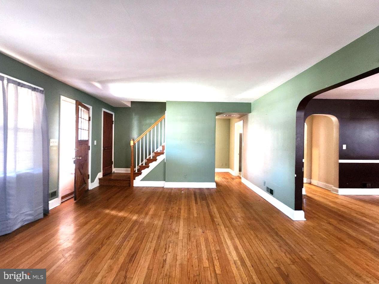 4103 Glenmore Avenue photo 3