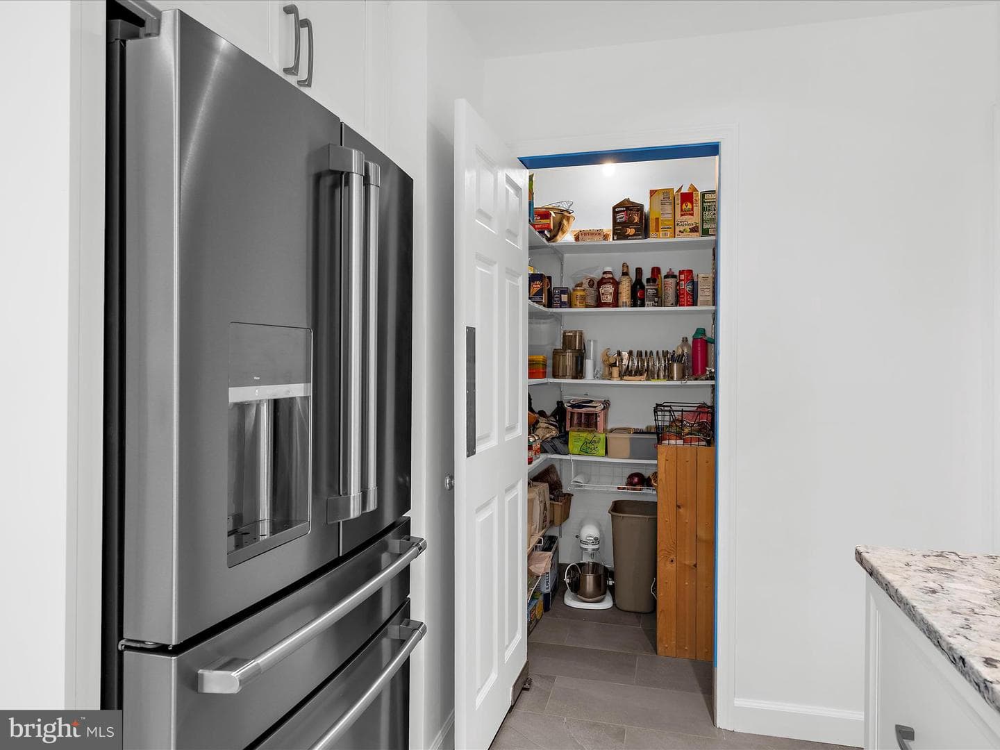 10 E Lee Street #2405 photo 12