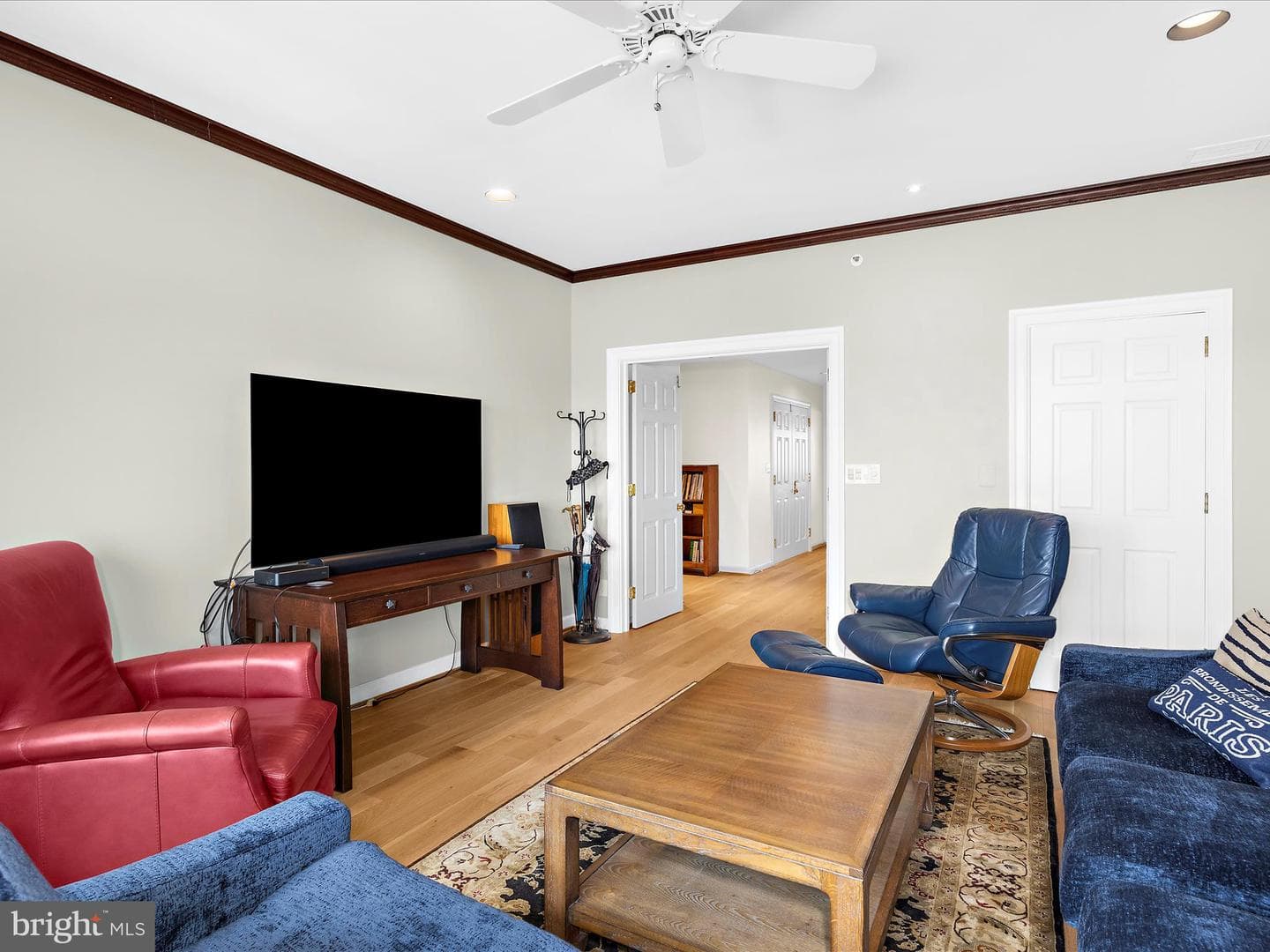 10 E Lee Street #2405 photo 25
