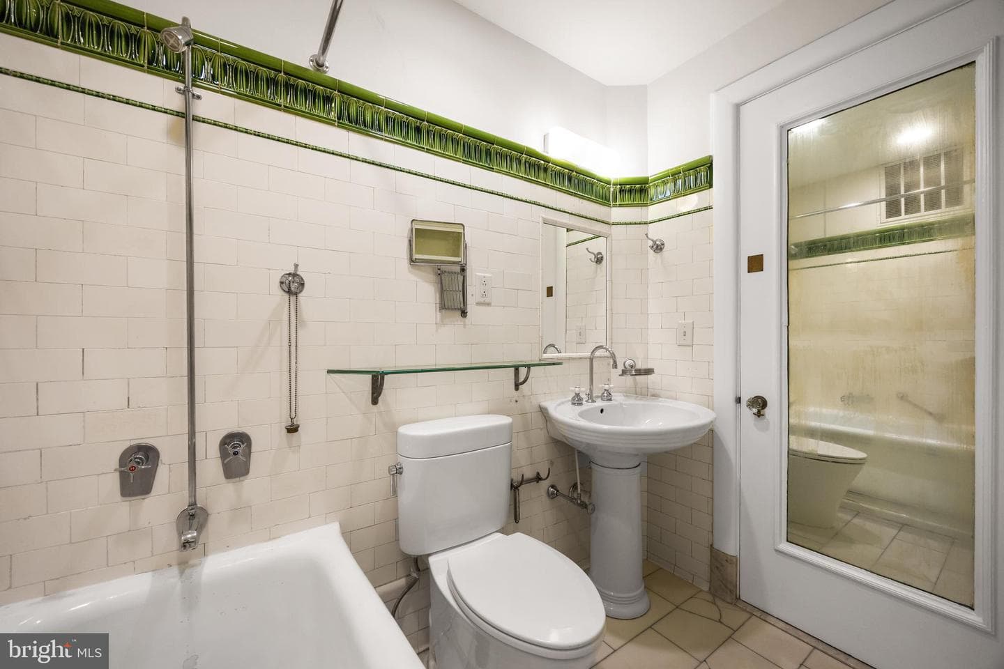 700 Washington Place #4b photo 40