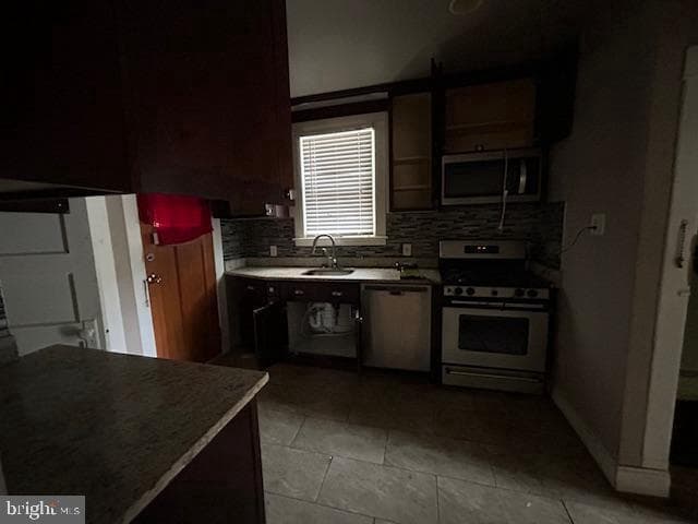3908 Fernhill Avenue photo 7