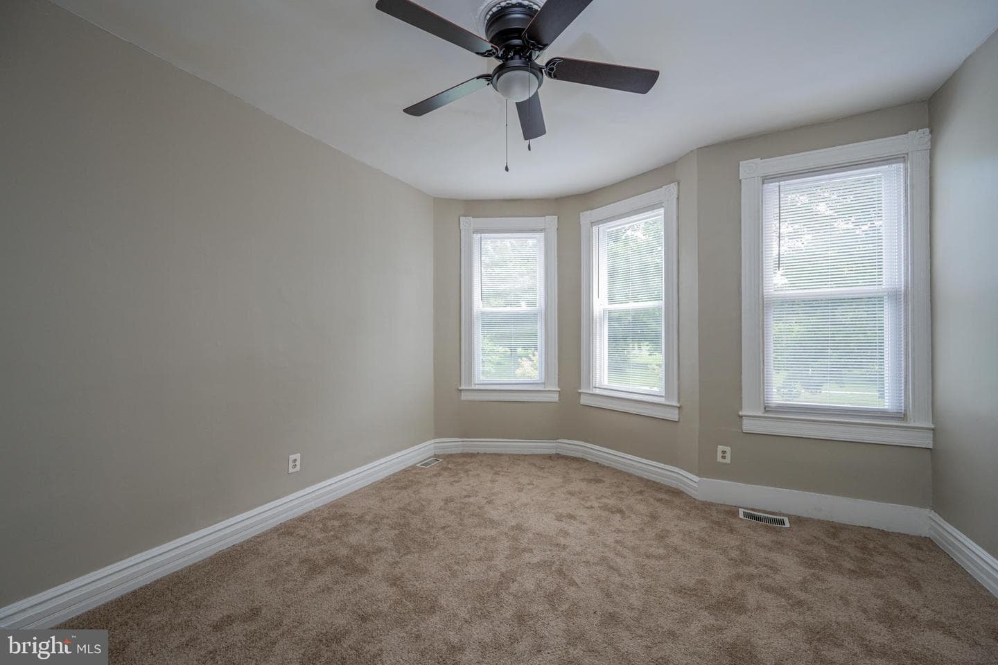 2812 Auchentoroly Terrace photo 17