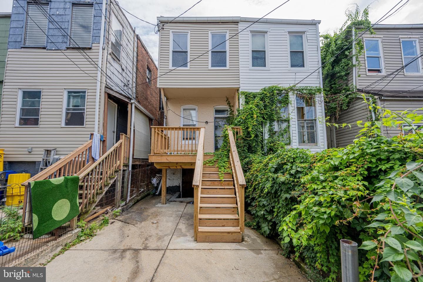 2812 Auchentoroly Terrace photo 32