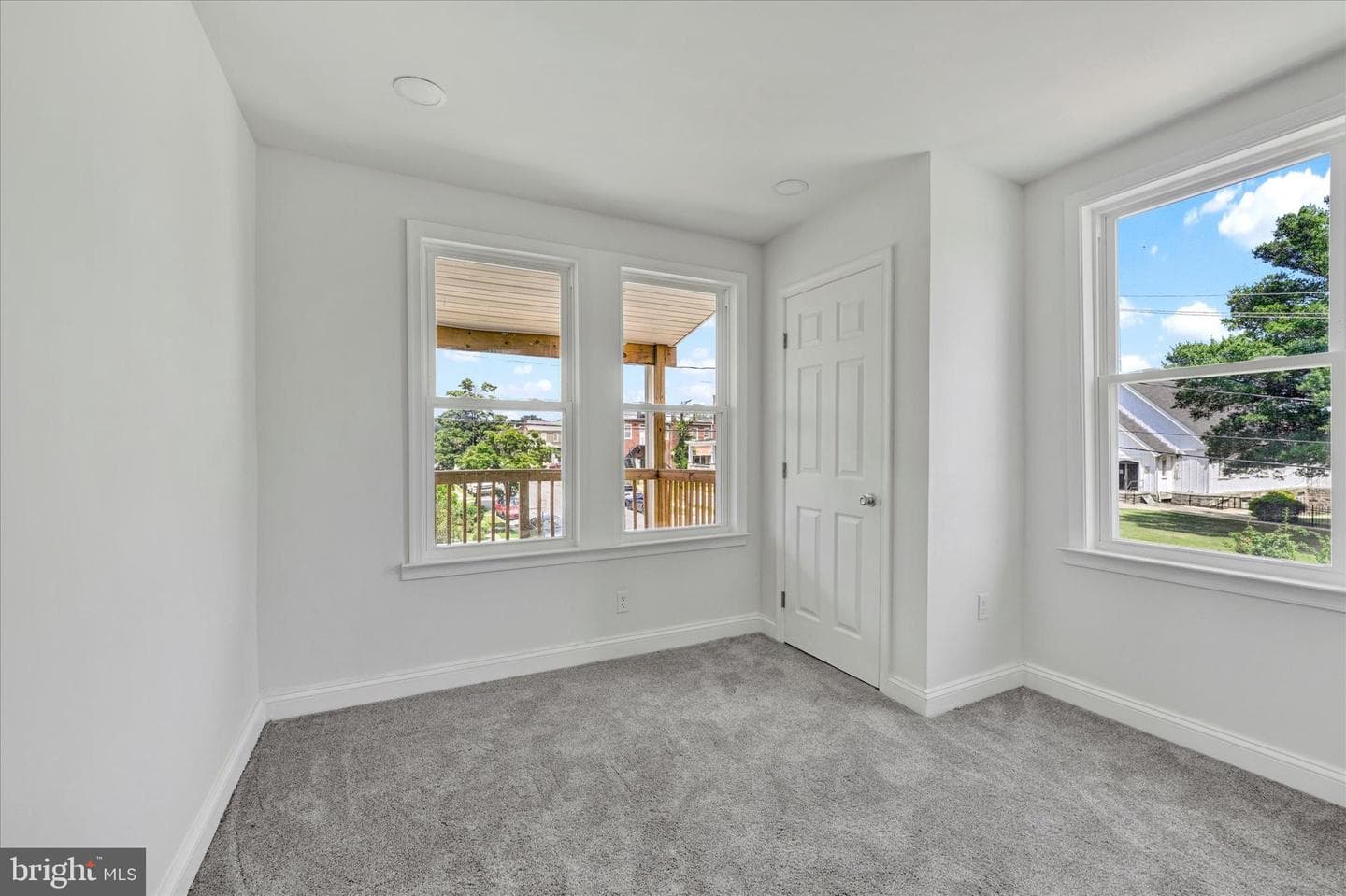 2400 W Lafayette Avenue photo 21
