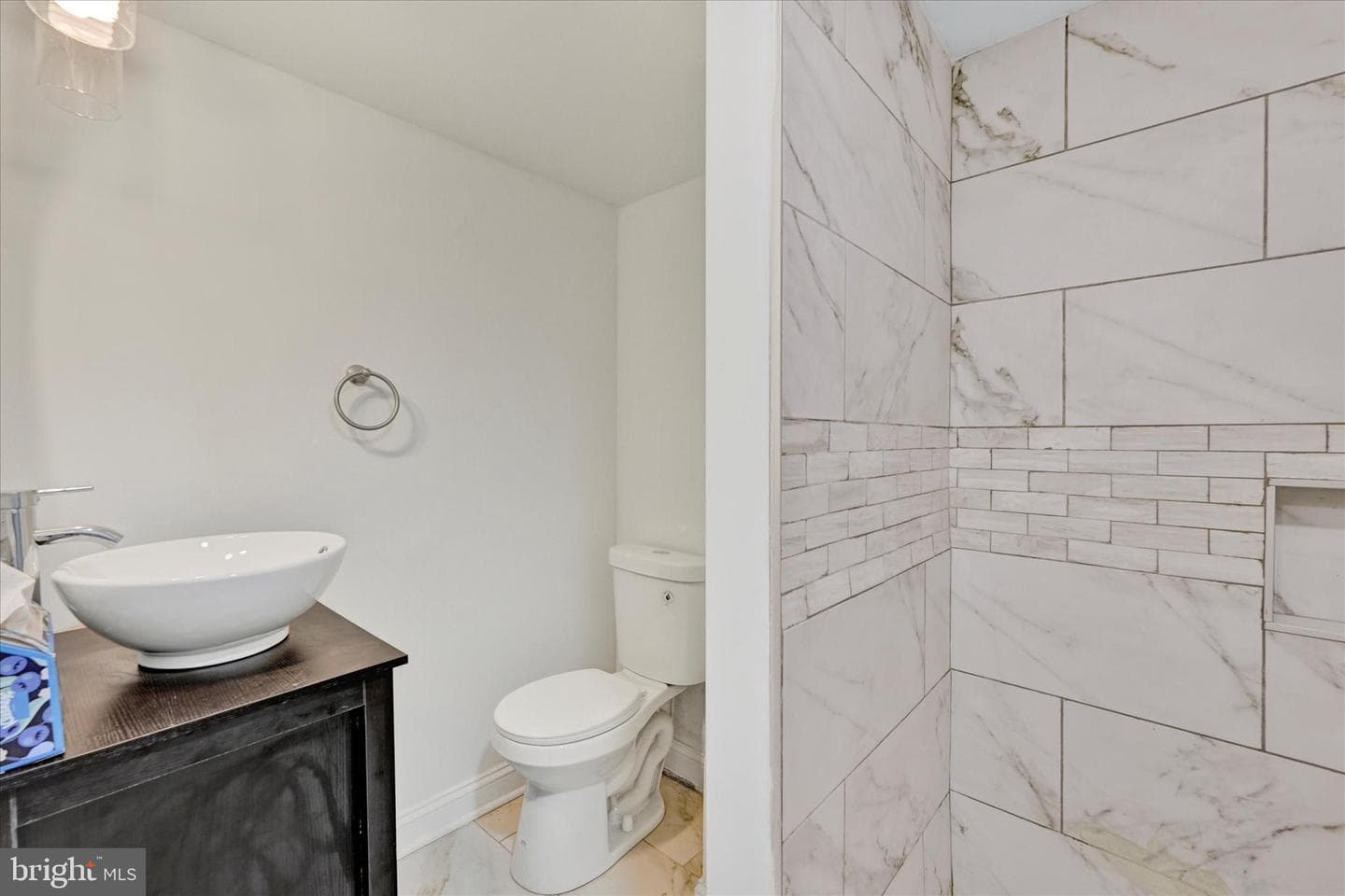 2400 W Lafayette Avenue photo 26