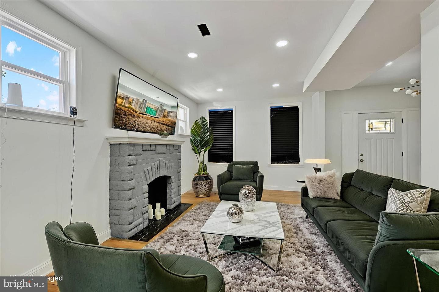 2400 W Lafayette Avenue photo 7
