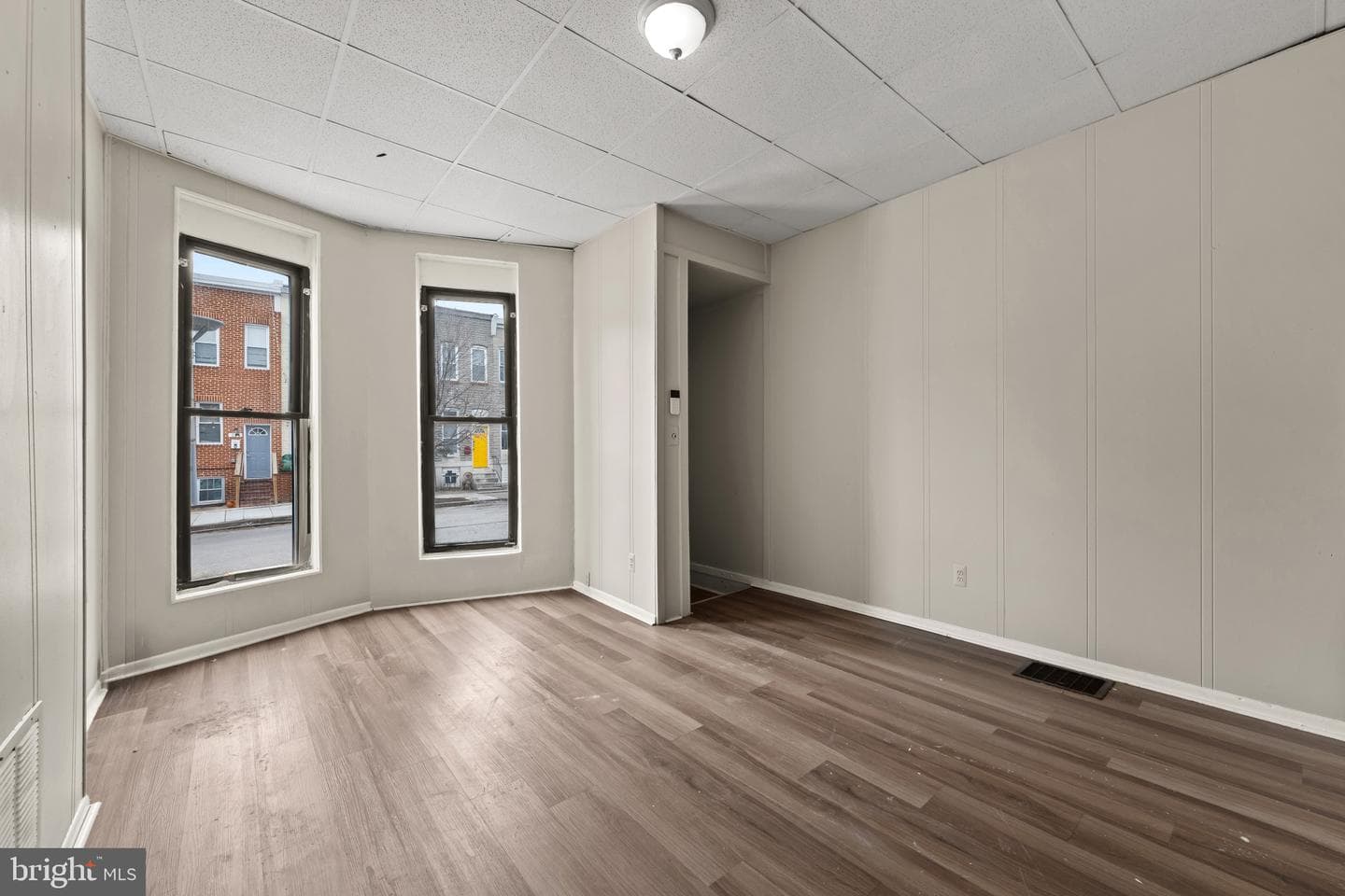 225 N Luzerne Avenue photo 10