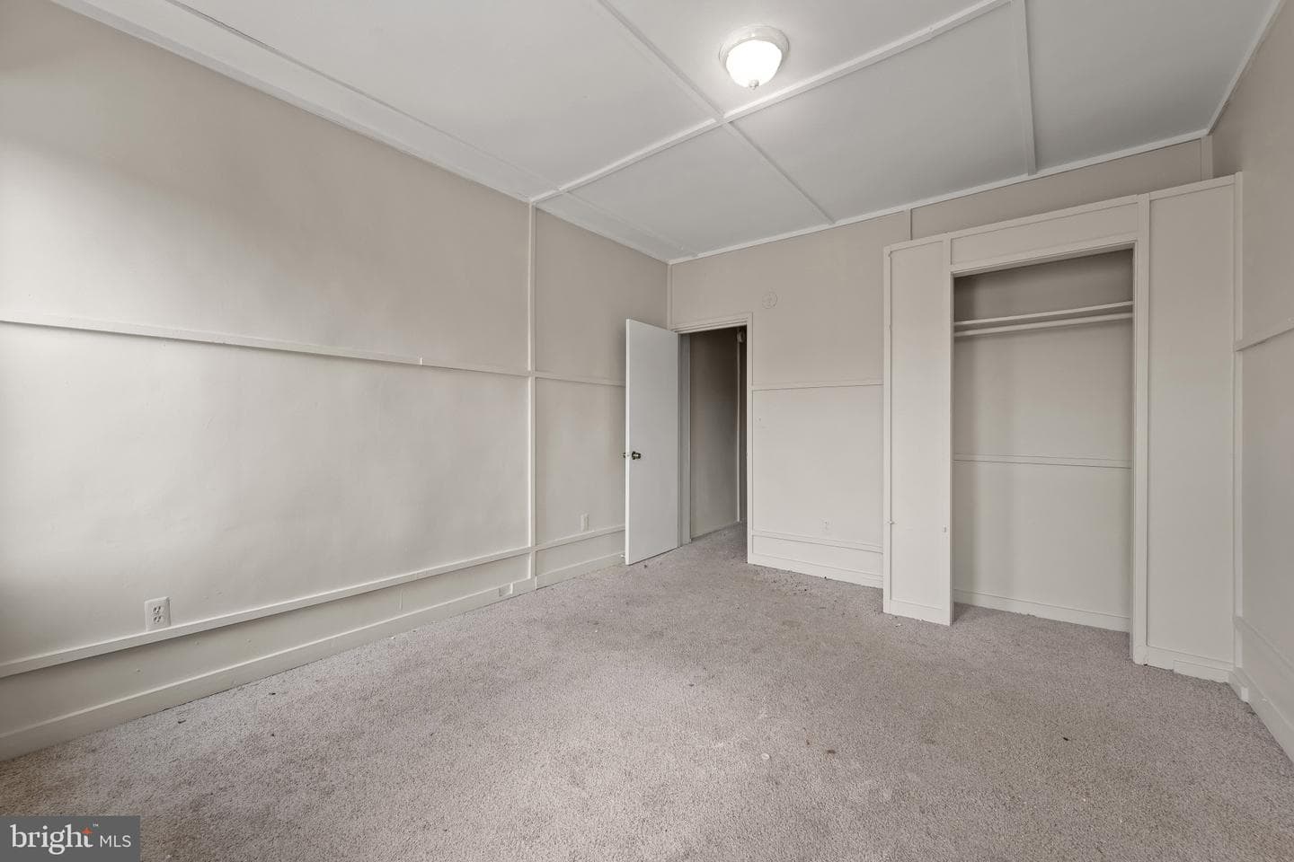 225 N Luzerne Avenue photo 23