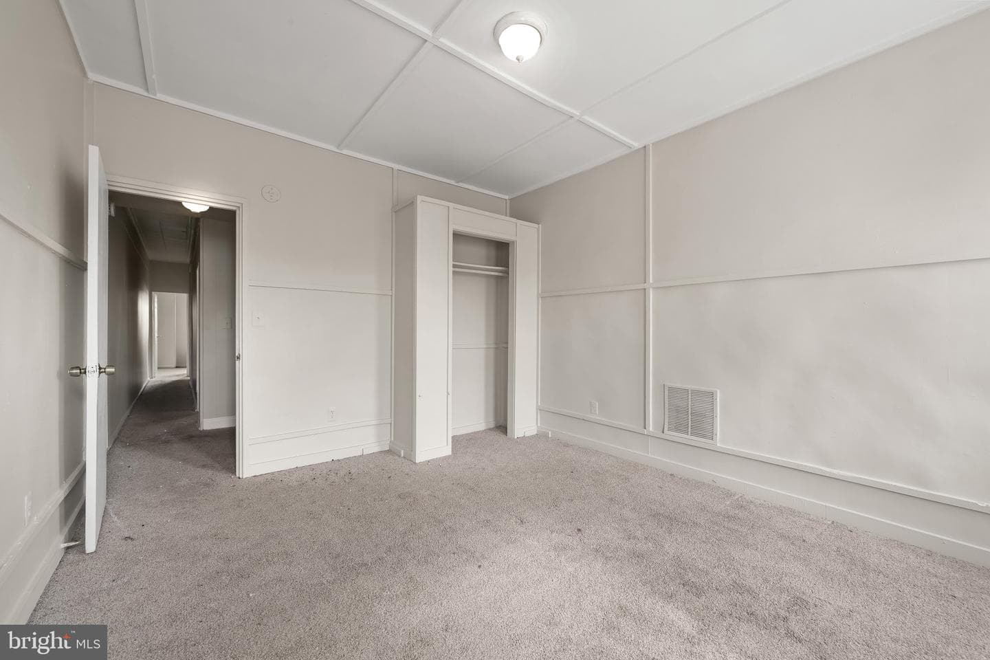 225 N Luzerne Avenue photo 24
