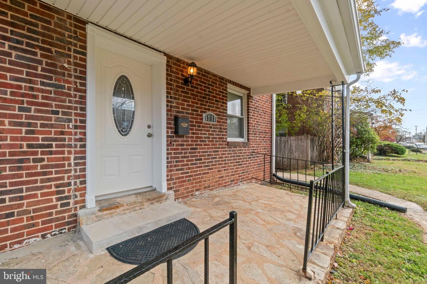 5711 Narcissus Avenue photo 4
