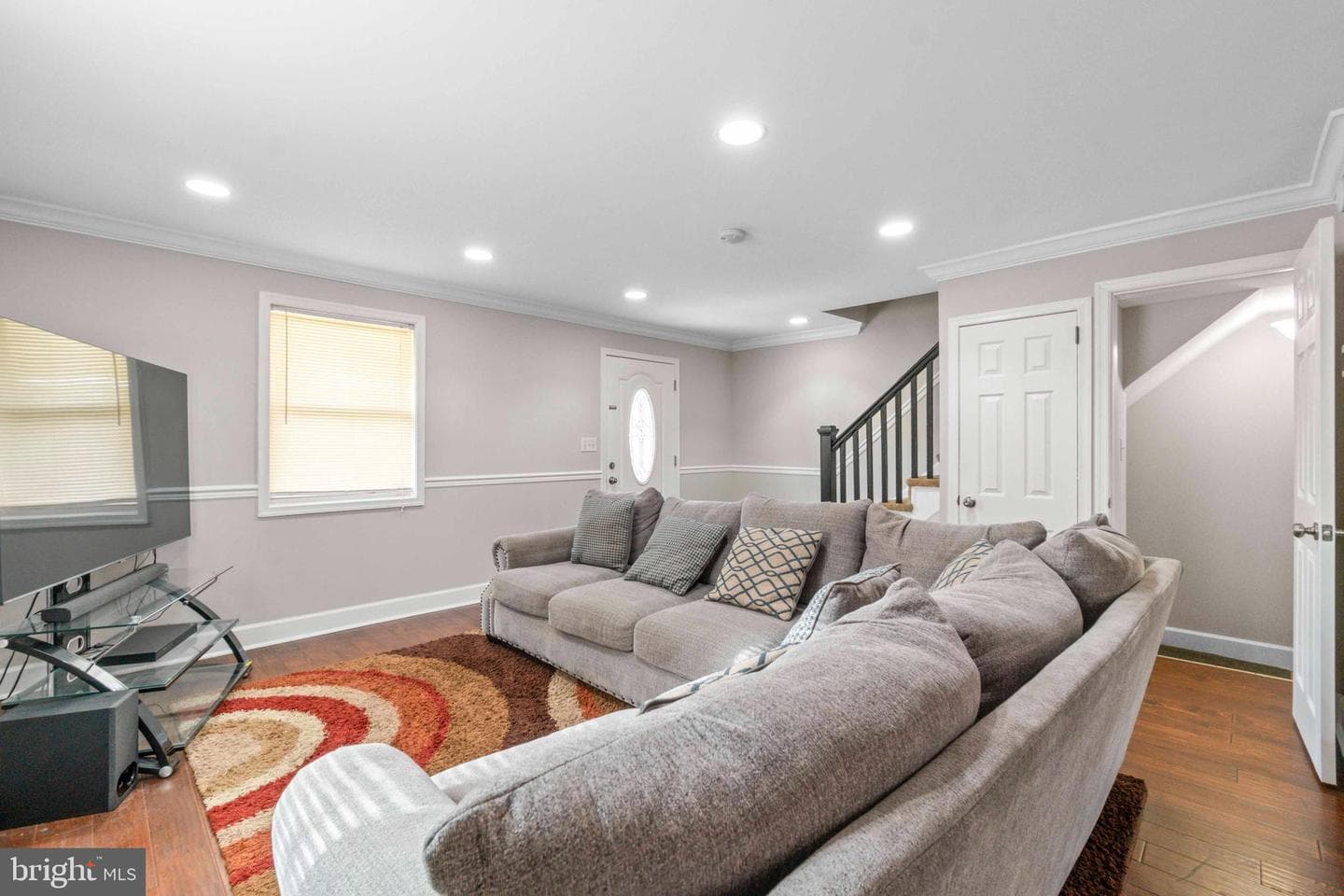 5711 Narcissus Avenue photo 8