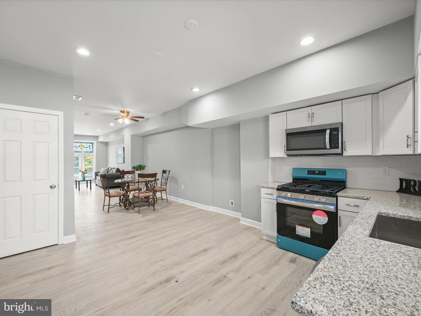 405 S Newkirk Street photo 17