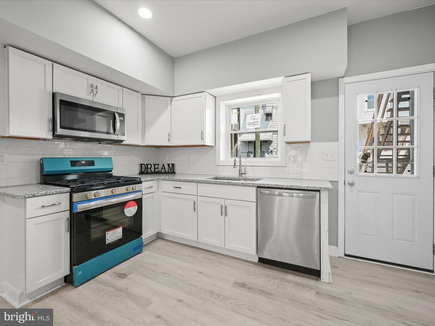 405 S Newkirk Street photo 20