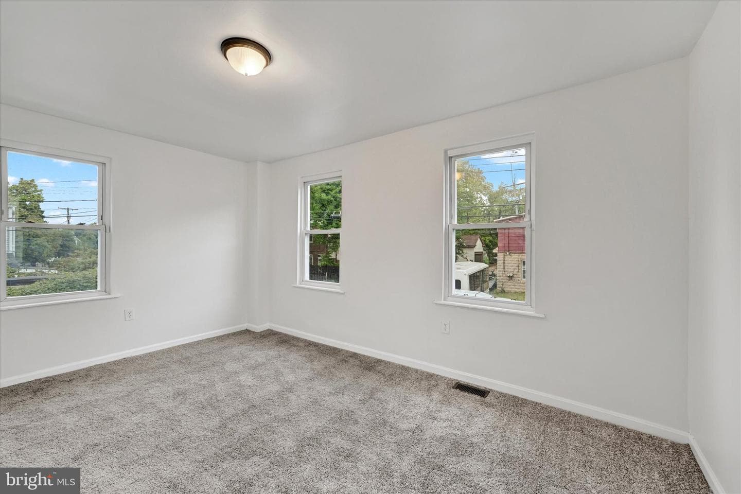 4601 Hampnett Avenue photo 21