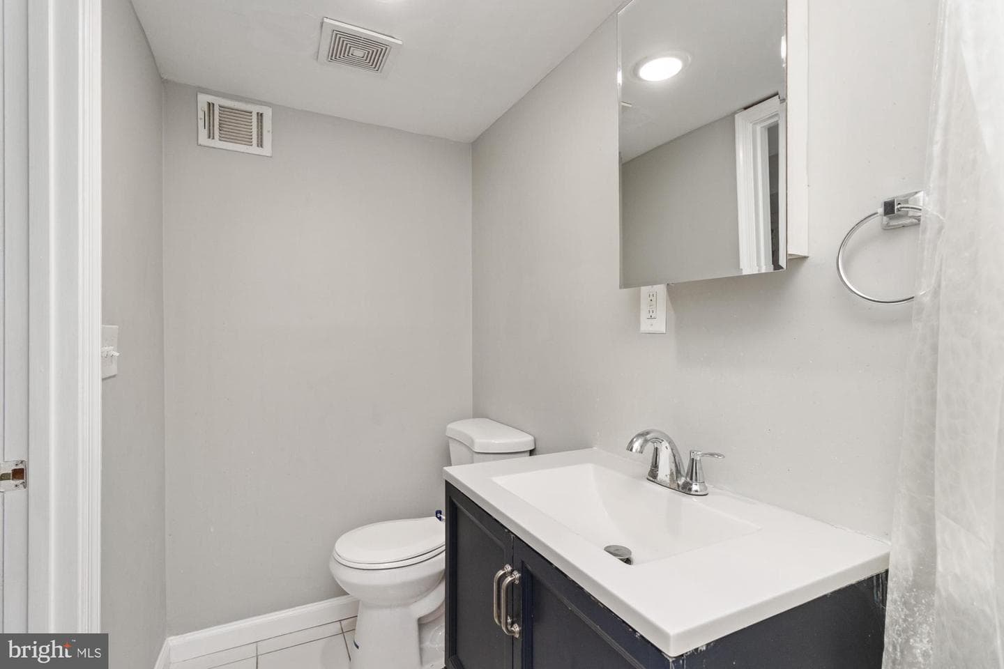539 S Longwood Street photo 18
