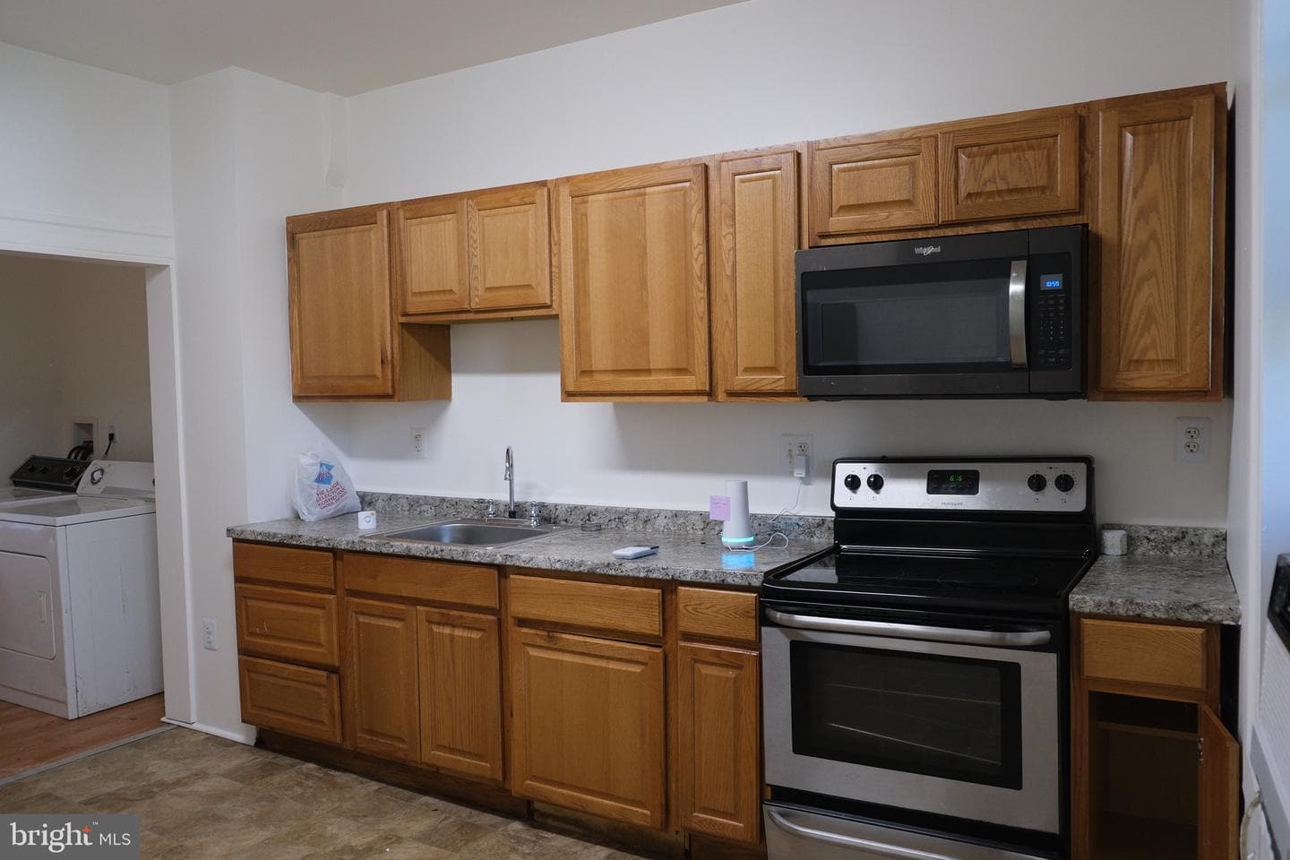3316 W Belvedere Ave photo 5