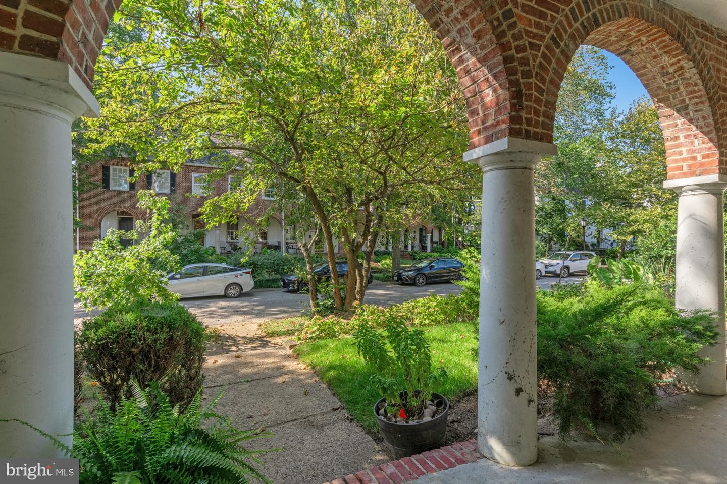 416 Southway photo 3
