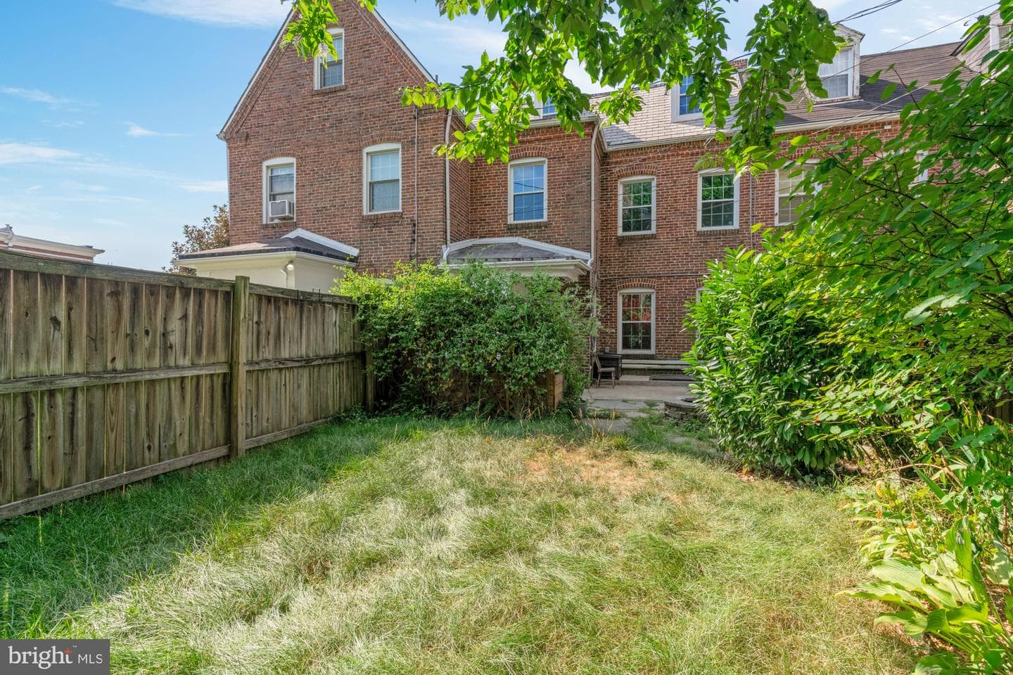 416 Southway photo 34